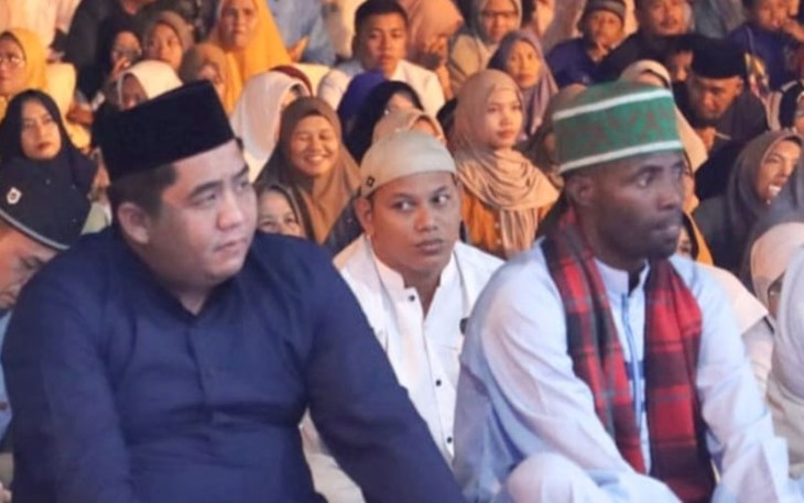 Bupati Bintan Roby saat mengikuti Haflah Al Qur'an yang diselenggarakan Pemerintah Provinsi Kepulauan Riau, Rabu malam (22/05) di Pelataran Masjid Besar Baitul Makmur.
