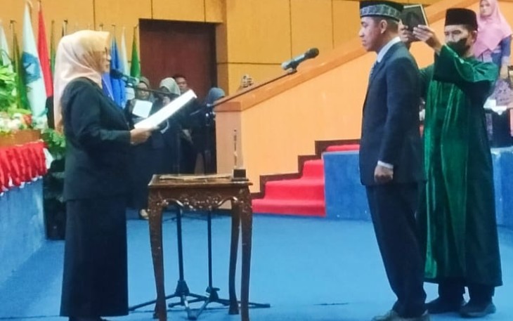 Pengambilan Sumpah/Janji PAW Anggota DPRD Bintan di Aula Kantor DPRD Bintan Buyuh, Kabuapetan Bintan, Rabu (28/02/2024).