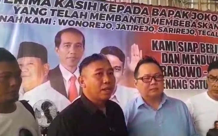 Relawan Plat K  bersama caleg DPR RI dan DPRD Kabupaten Blora saat acara tasyakuran di kawasan Wonorejo kecamatan Cepu kabupaten Blora.
