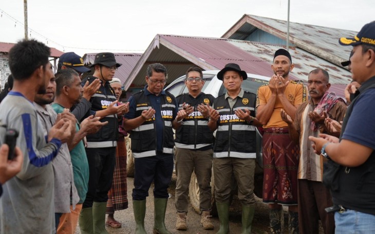 Relawan Bea Cukai Salurkan Bantuan Kemanusiaan ke Langkahan Aceh Utara
