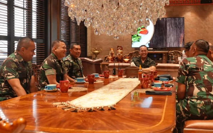 Pangkormar Anjangsana ke Mantan Panglima TNI Jenderal TNI (Purn) Andika Perkasa
