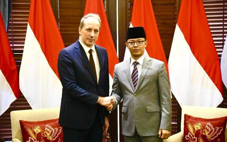 Dubes Prancis Fabien Penone bersama Menlu Sugiono di Jakarta, Selasa (11/3)