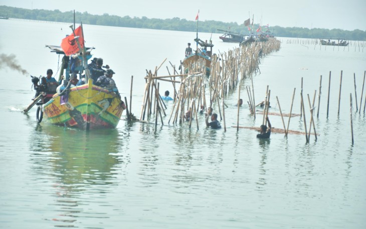 Teruskan Pembongkaran Pagar Laut di Tangerang 