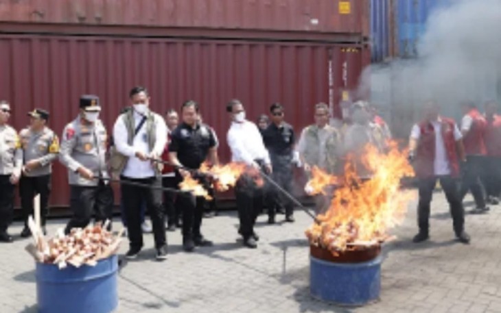 Polda Jatim Ungkap Peredaran 72 Ton Bawang Bombay Ilegal Ber-OPTK