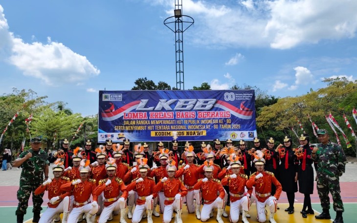 Hari Ulang Tahun (HUT) ke-80 Republik Indonesia dan menyambut HUT ke-80 Tentara Nasional Indonesia (TNI) tahun 2025, Kodim 0805 Ngawi menyelenggarakan Lomba Kreasi Baris-Berbaris (LKBB) tingkat SMA se-Kabupaten Ngawi, Sabtu (30/08/2025)
