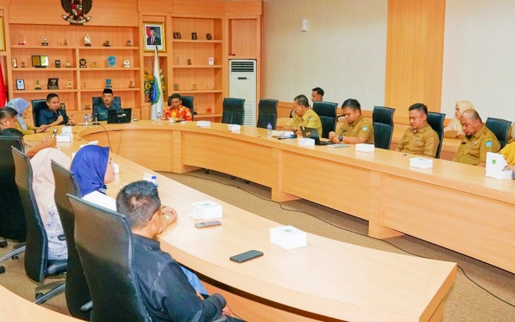 Sekdaprov Kepri dan Ketua Komisi II DPRD Bintan Bahas Pengelolaan Aset dan Optimalisasi Potensi Daerah