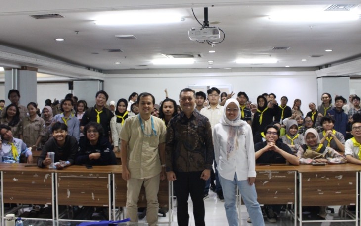 Foto bersama kegiatan kuliah Cipta Karsa bersama  Ismail Fahmi, Ph.D., Founder PT Media Kernels Indonesia (Drone Emprit)