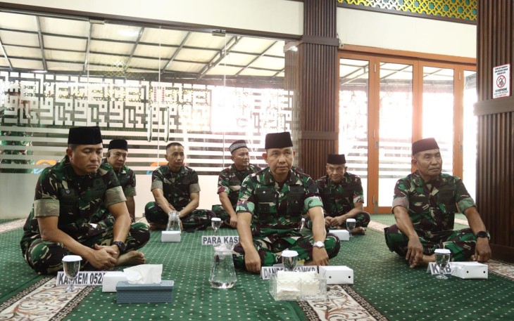 Makorem 052/Wkr Peringati Maulid Nabi SAW