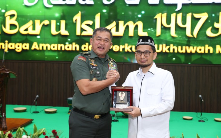  Kepala Staf Angkatan Darat (Kasad) Jenderal TNI Maruli Simanjuntak, M.Sc., mengajak seluruh prajurit dan keluarga besar TNI AD menjadikan Tahun Baru Islam sebagai momentum untuk melakukan hijrah dalam arti yang lebih luas