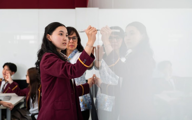 BINUS SCHOOL Serpong Tuan Rumah Perdana Harvard WorldMUN 2026
