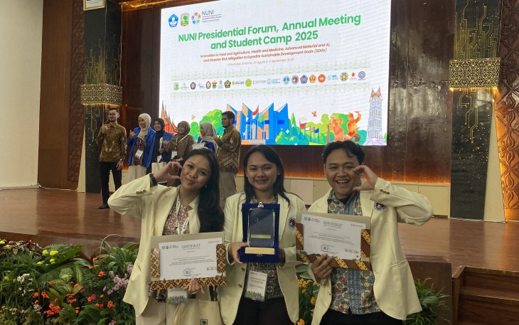 Bintang muda UKSW, Amadeo Wisesa & Gesry Shielda, harumkan almamater di ajang NUNI Presidential Forum, Annual Meeting & Student Camp 2025 di Universitas Andalas, Padang.