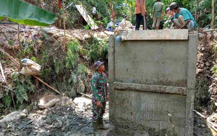 Sumur bor dusun Krajan TMMD ke 126 Kodim Pacitan