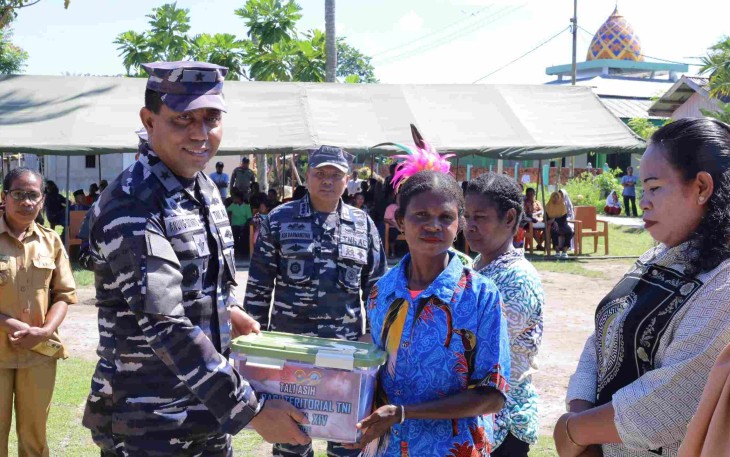 Bansos di Pulau Raam
