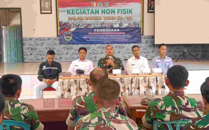 Dansatgas TMMD ke 126 Kodim Pacitan Letkol Arh Imam Musahirul