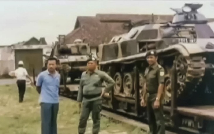 Dokumen kereta api saat angkut alutsista TNI AD 
