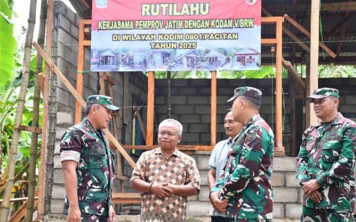 Dandim Pacitan saat Dampingi Danrem 081/DSJ Tinjau Lokasi RUTILAHU