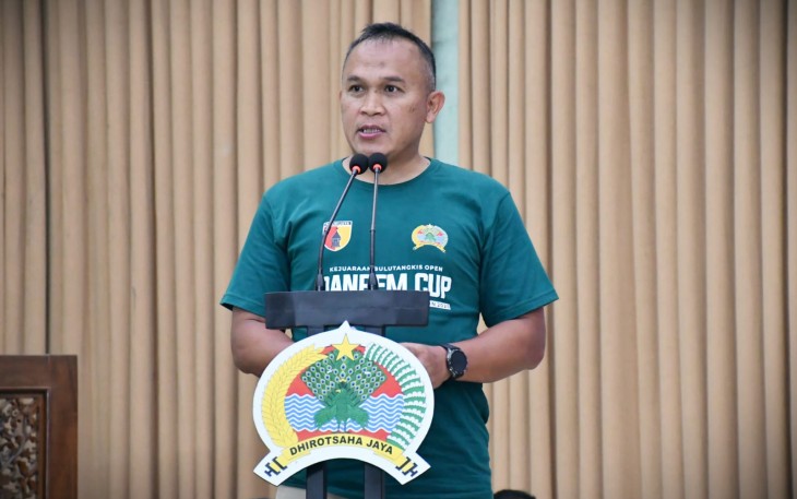 Danrem 081DSJ Kolonel Arm Untoro Hariyanto saat membuka kejuaraan.