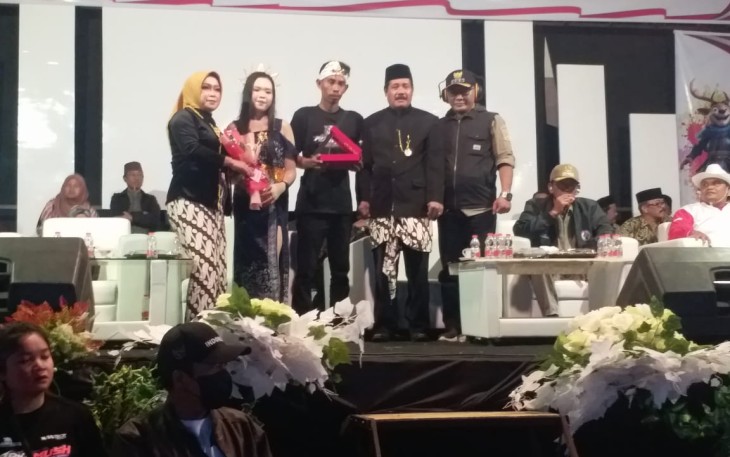 Suasana semarak terlihat di Desa Rejosari, Kecamatan Bantur, Kabupaten Malang, Rabu (17/9/2025). 