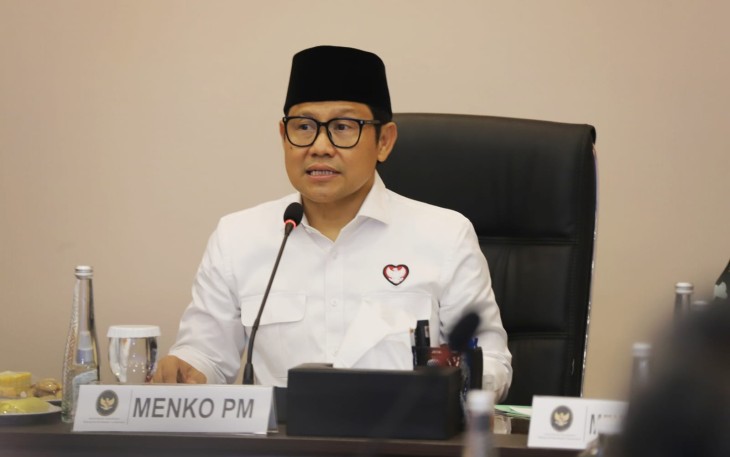 Menko PM Abdul Muhaimin Iskandar saat memimpin rapat tingkat menteri (RTM) terkait implementasi Inpres Nomor 8 Tahun 2025 tentang Optimalisasi Pelaksanaan Pengentasan Kemiskinan dan Penghapusan Kemiskinan Ekstrem di Kantor Kemenko PM, Jakarta, pada Selasa, 8 Juli 2025. 