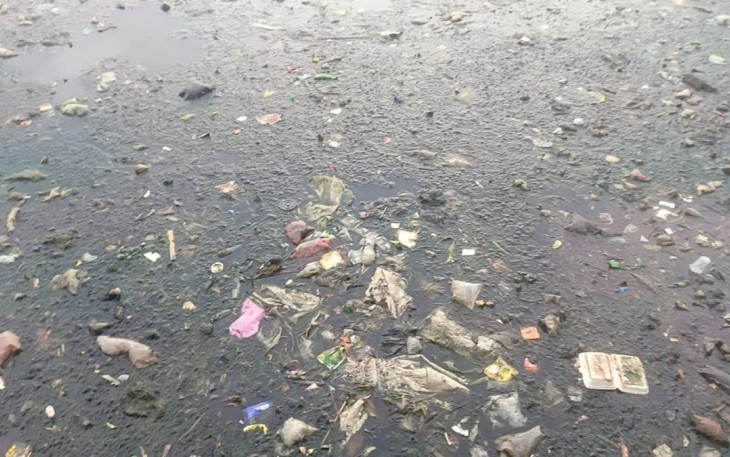 Kondisi Situ Bahar seperti TPA Sampah Terapung, Rabu (1/1/25)