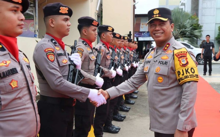 Kapolda Sulsel Irjen Pol Yudhiawan saat menyapa personel Polres Palopo, Rabu (5/2)