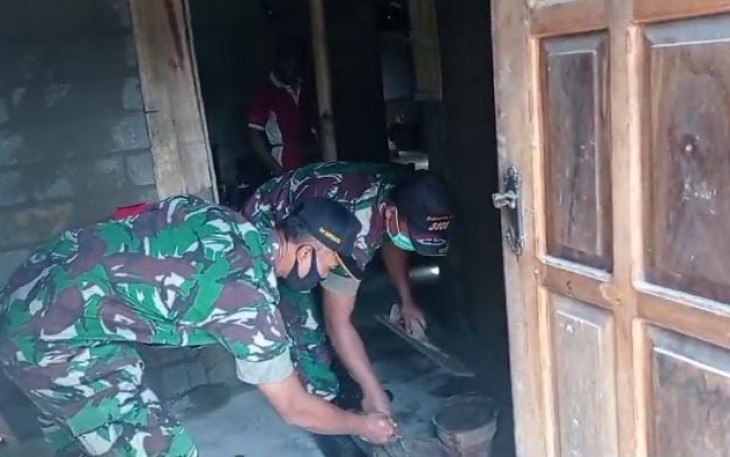 Rehab rumah warga desa binaan