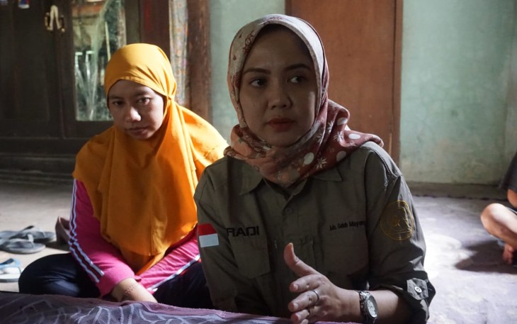 Kuasa Hukum Pihak Korban, Galuh Septian, S.H., M.H. Saat Menemui Pihak Korban di Kediaman Korban. (Foto : ist.)