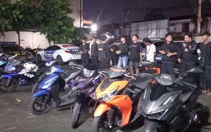 Polisi menyita motor balap liar dan berknalpot brong 