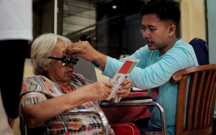 Berbagi kebaikan ramadan di panti Werdha Solo