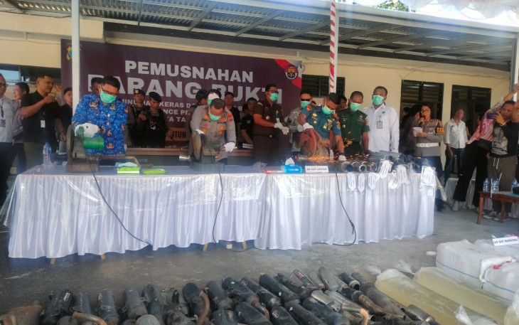 Polres Bitung Musnahkan Ribuan Liter Miras Dan Ratusan Knalpot Brong Serta Sajam