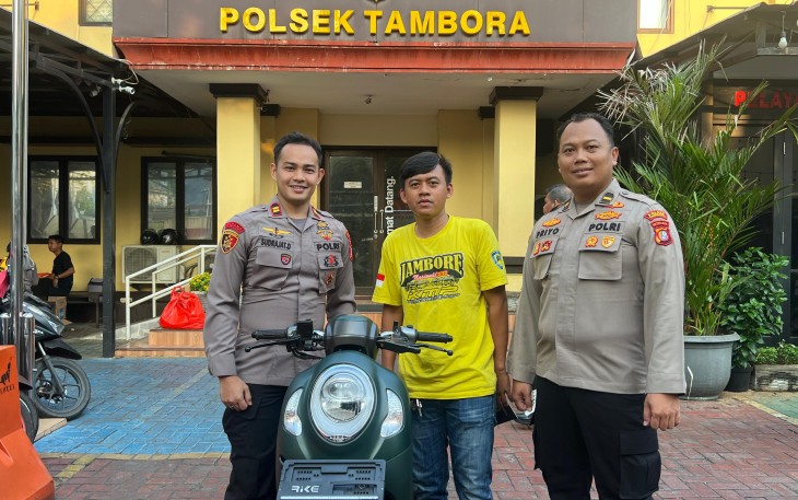 Motor Dibeli Lunas Tapi Diambil Paksa Debt Collector, Polsek Tambora Bantu Warga Temukan Kendaraannya Kembali