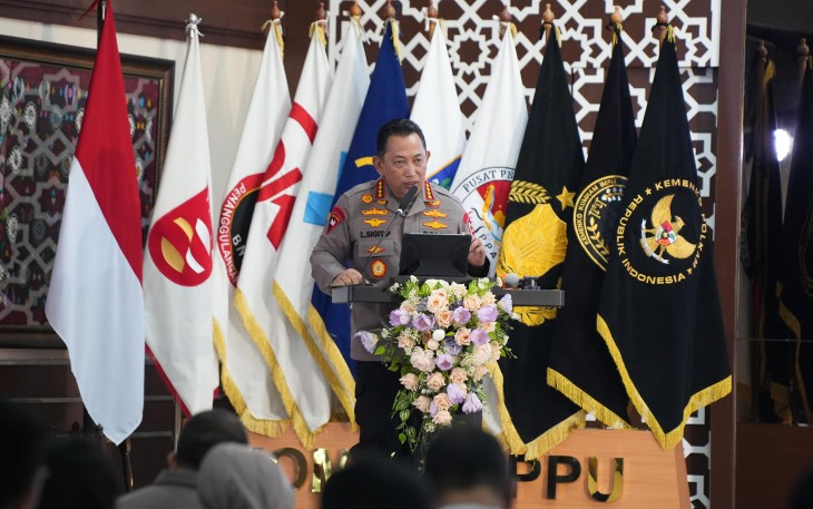 Kapolri Jenderal Listyo Sigit Prabowo menghadiri dan menjadi keynote speech pada Program Mentoring Berbasis Resiko (Promensisko) Tindak Pidana Pencucian Uang (TPPU) dan Pendanaan Terorisme (TPPT) dari kejahatan siber