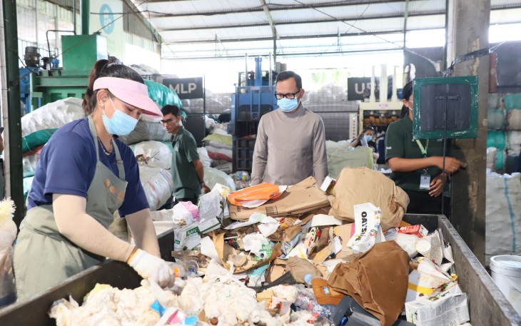 Wamendagri Bima Arya Pacu Provinsi Bali Maksimalkan Pengelolaan Sampah