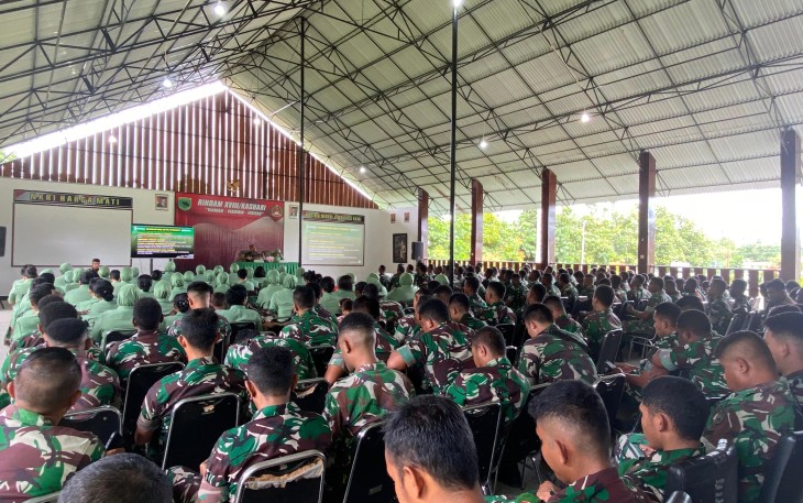 Danrindam XVIII/Kasuari Sampaikan Arahan kepada Personel