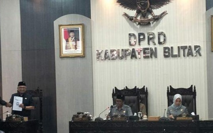 Fraksi-fraksi DPRD Kabupaten Blitar Sampaikan Pandangannya terkait Pertanggungjawaban Pelaksanaan APBD Kabupaten Blitar Tahun 2024 oleh Bupati Blitar
