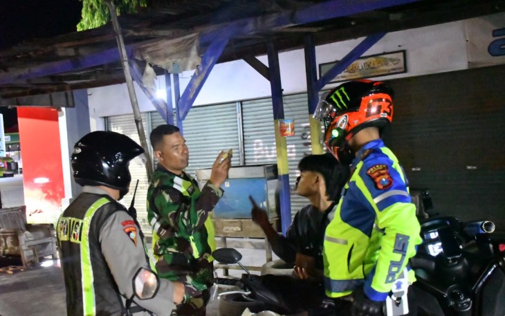 TNI-Polri di Ponorogo Gelar Patroli Skala Besar