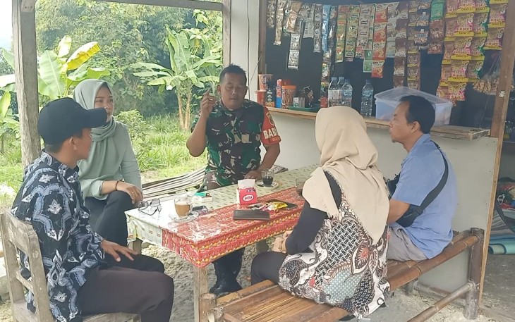 Komsos Salah Satu Cara Babinsa Koramil 14/Bringin Untuk Lebih Dekat Dengan Warga