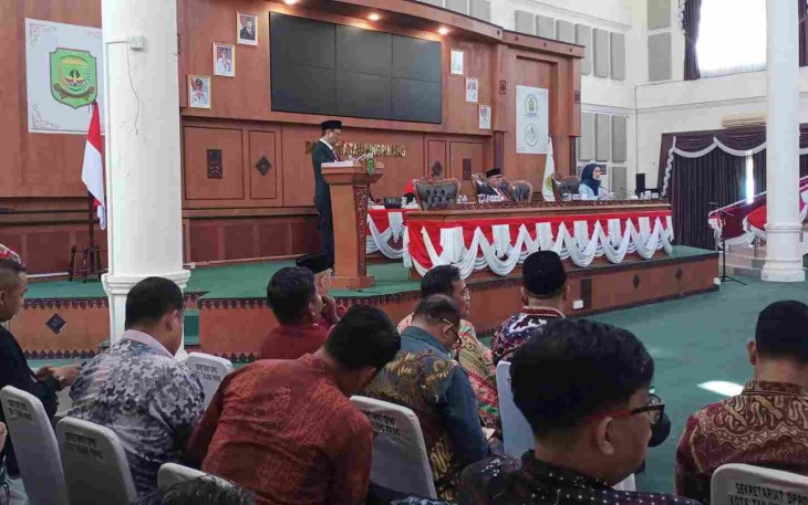 Wawako Raja Ariza Sampaikan Jawaban atas Pandum Fraksi-Fraksi Terhadap Ranperda Perubahan APBD Tahun 2025