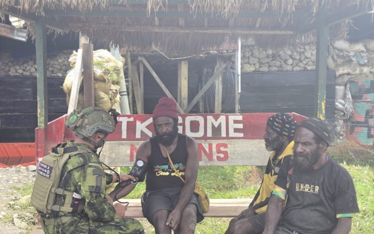 Ketika Pos Gome Satgas Yonif 700/Wyc Jadi Rumah Sehat Rakyat Papua