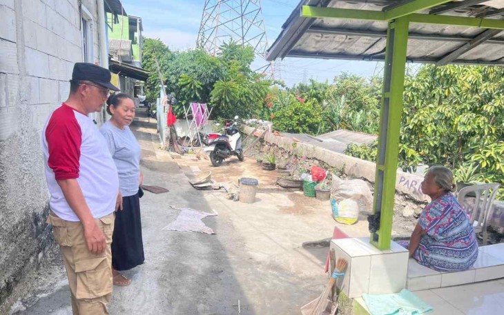 Imam Musanto saat berdialog dengan warga di Pancoran Mas 