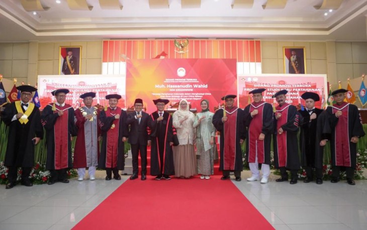 Sekretaris Jenderal DPP Partai Kebangkitan Bangsa (PKB), Muh. Hasanuddin Wahid atau yang akrab disapa Cak Udin, berhasil mempertahankan disertasi dan lulus dalam sidang promosi doktor terbuka Program Studi S3 Ilmu Pertahanan, Konsentrasi Strategi Pertahanan, Universitas Pertahanan (Unhan) Republik Indonesia
