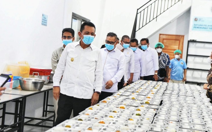 Gubernur Provinsi Kepulauan Riau Ansar Ahmad bersama Wakil Gubernur Kepri Nynyang Haris Pratamura meninjau langsung pelaksanaan Program Makan Bergizi Gratis (MBG) di Kabupaten Karimun, Kamis (4/9/2025)