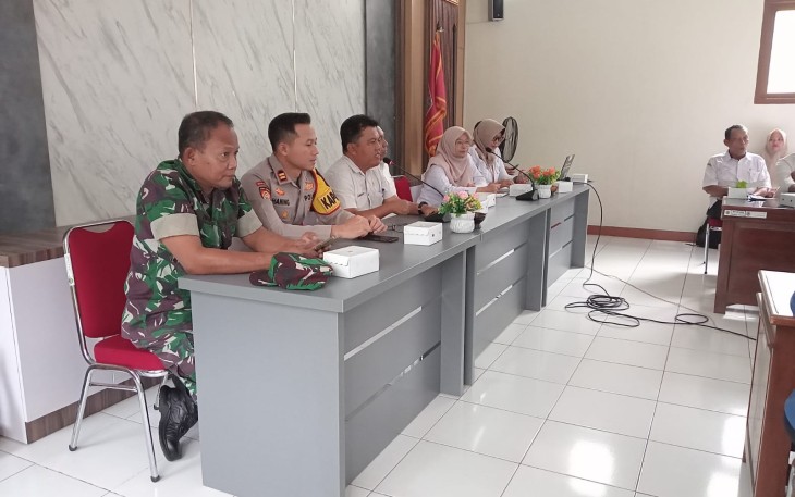 Danramil 0801/02 Kebonagung Letda Cpl Indra Masruhin 