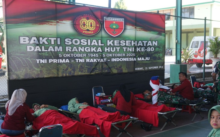 Korem 143/HO Gelar Pengobatan Gratis dan Donor Darah