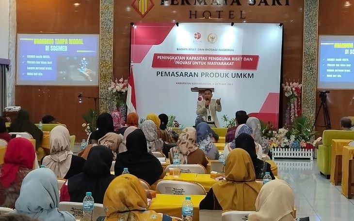 DPR RI bersama BRIN menggelar kegiatan sosialisasi dan pelatihan digital marketing untuk UMKM, di Gedung Kama Ratih Hotel Permata Sari Karanganyar, Rabu (8/10/2025)