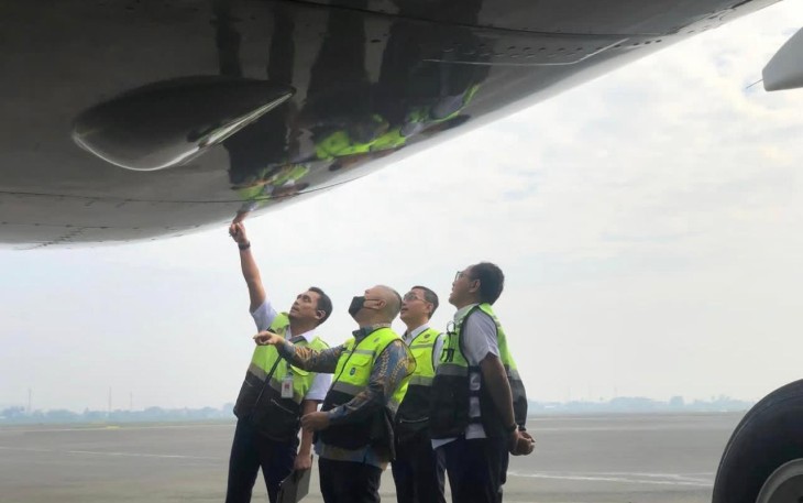 Ilustrasi ramp check moda transportasi pesawat udara