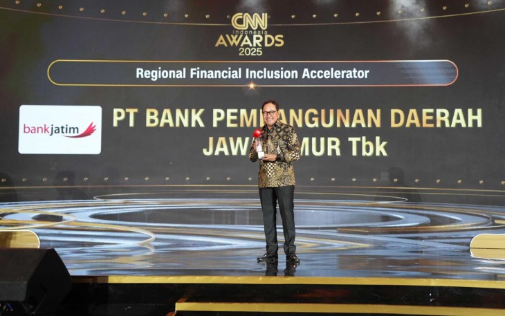 Konsisten Literasi & Inklusi Keuangan Bank Jatim Sabet Penghargaan