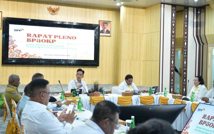 Wamendagri Ribka Haluk Buka Rapat Pleno BP3OKP Bersama Wakil Presiden RI di Manokwari