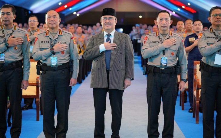 Kapolri Jenderal Listyo Sigit Prabowo memberikan arahan dalam acara Apel Kasatwil di Mako Satuan Latihan Korbrimob Polri, Cikeas, Bogor, Jawa Barat