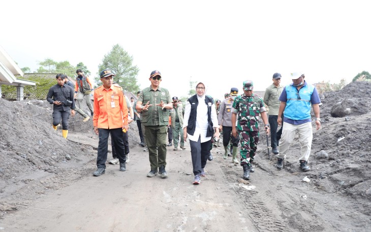 Kepala BNPB Dorong Pemerintah Kabupaten Lumajang Relokasi Warga Terdampak Erupsi di Dusun Sumbersari